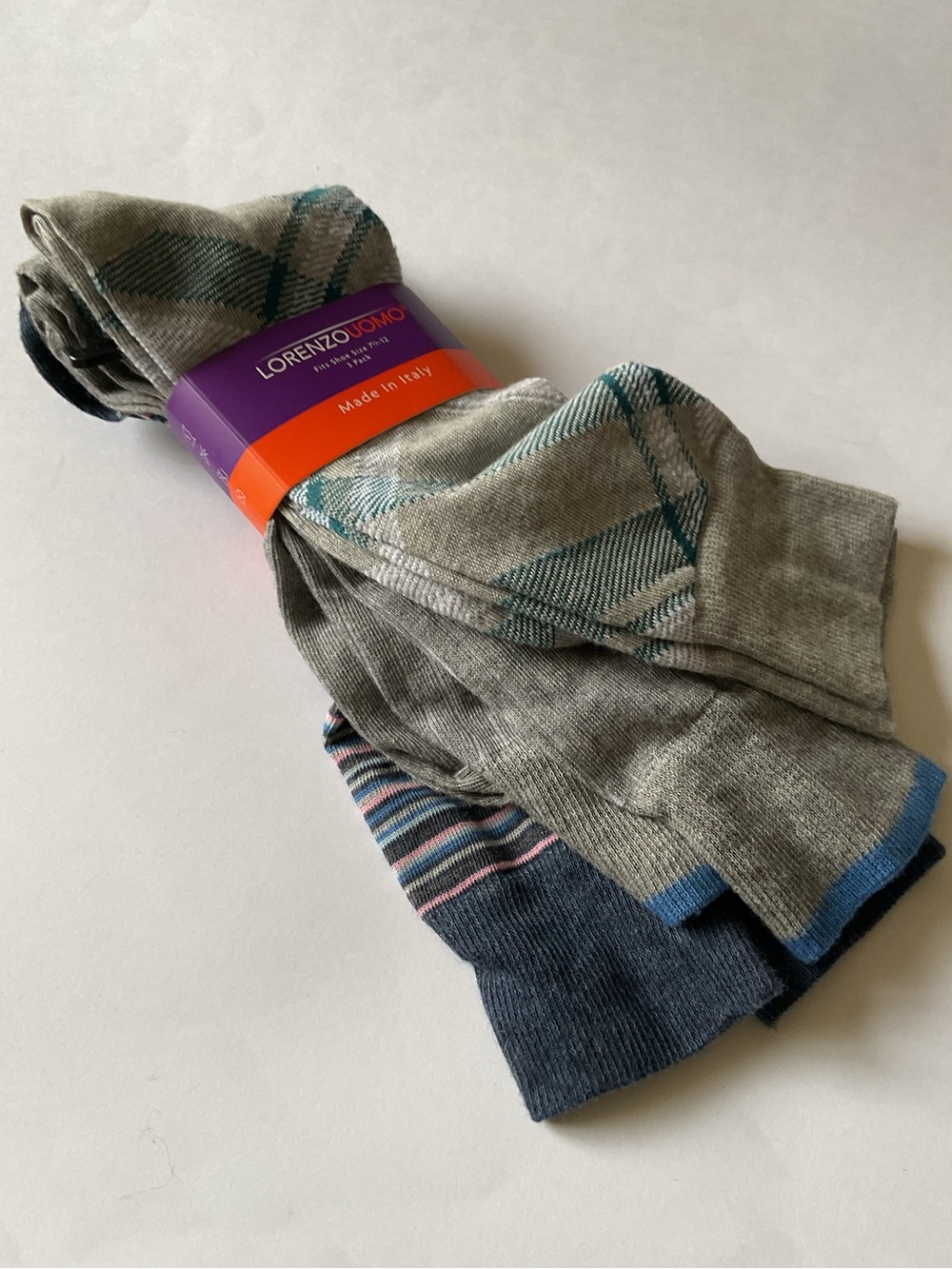 LORENZO UOMO MENS 3 PAIR COTTON BLEND SOCKS MIXED PATTERNS GRAY MULTI OS NWT